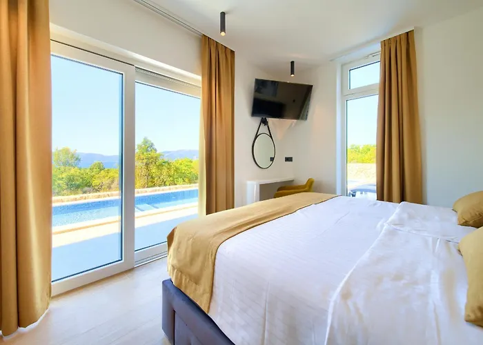 Aurum With Sauna And Gym Villa *