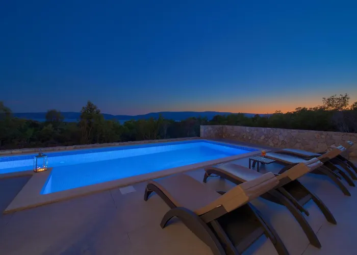 Aurum With Sauna And Gym Villa Pinezići