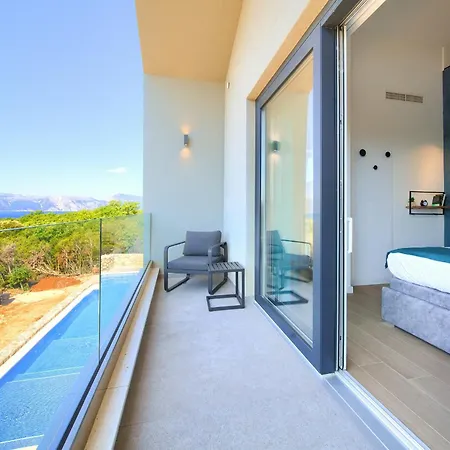 Aurum With Sauna And Gym Villa *