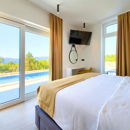 Aurum With Sauna And Gym Villa *