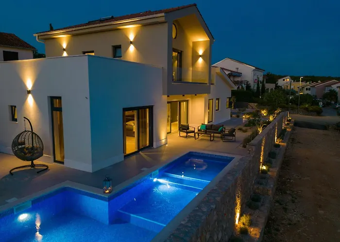 Aurum With Sauna And Gym Villa