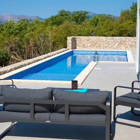Aurum With Sauna And Gym Pinezici (Krk)