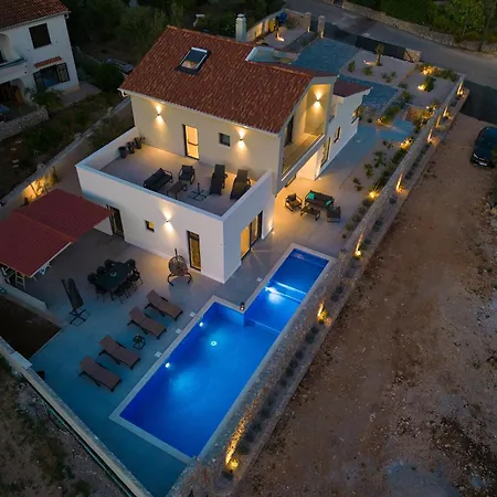 Aurum With Sauna And Gym Vila Pinezici (Krk)