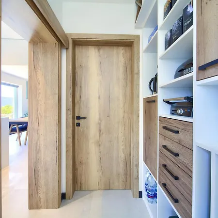Aurum With Sauna And Gym Pinezici (Krk)