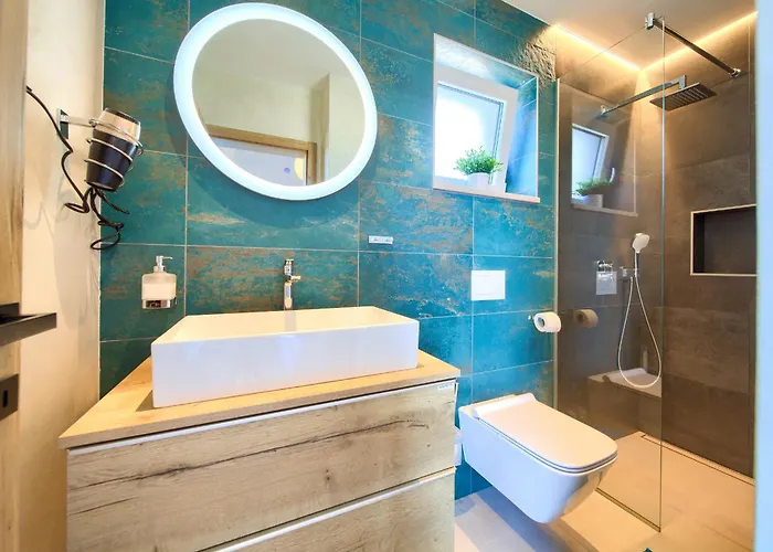 Aurum With Sauna And Gym Villa Pinezići