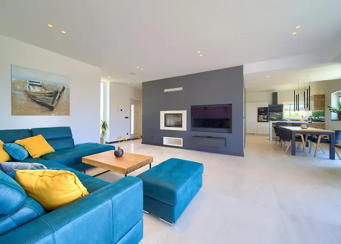 Aurum With Sauna And Gym * Pinezići