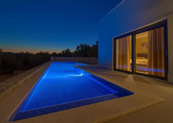 Villa Aurum With Sauna And Gym